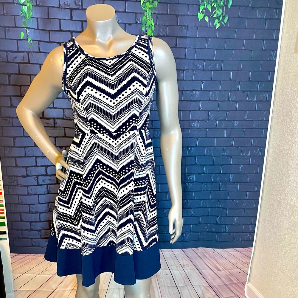 Papermoon by Stitch Fix navy blue and white, geometric/zigzag patterned dress